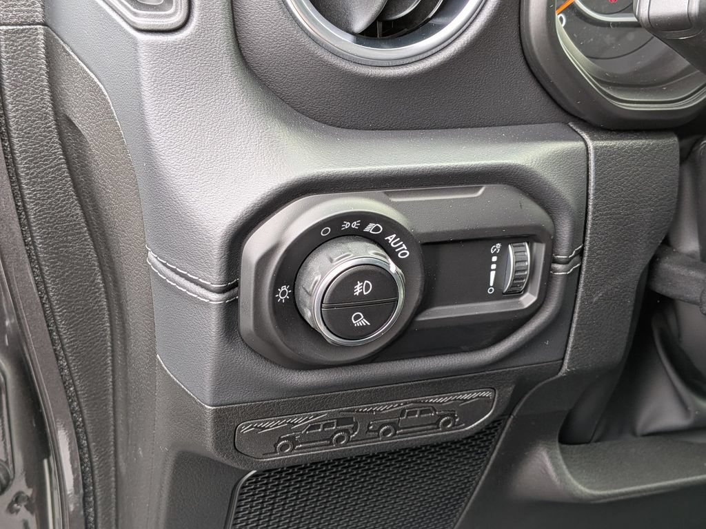 New 2026 Jeep Gladiator Sport AWD/4WD image 14