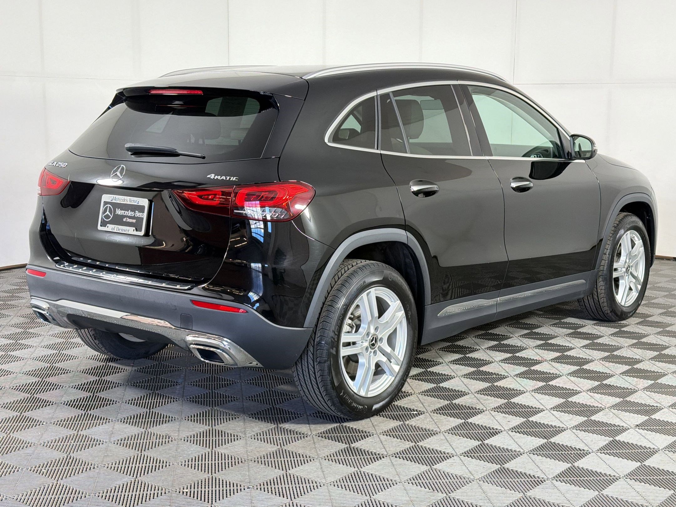 Used 2023 Mercedes-Benz GLA 250 4MATIC image 9