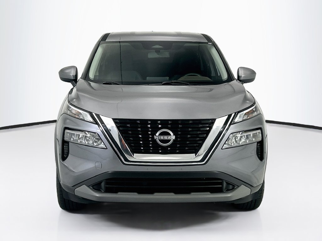 Used 2023 Nissan Rogue SV FWD image 2