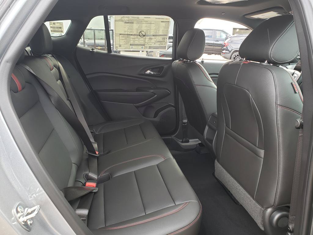 New 2026 Chevrolet Trax RS w/ Sunroof Package FWD image 20