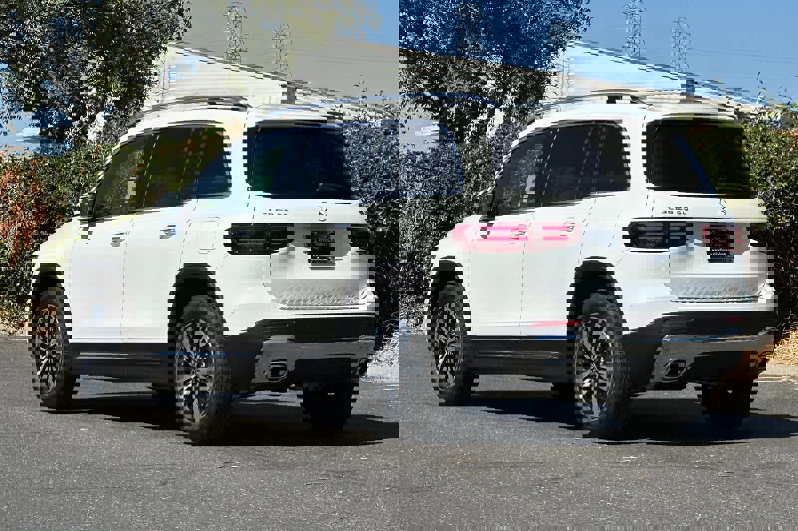 New 2025 Mercedes-Benz GLB 250 image 5