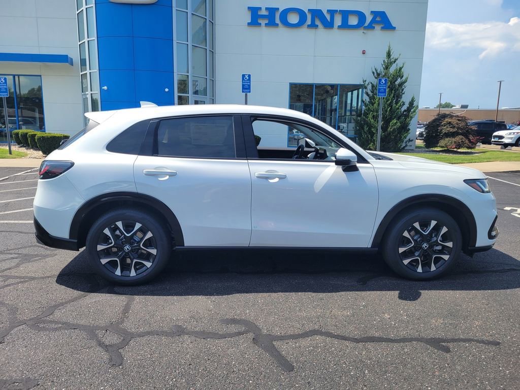 New 2026 Honda HR-V EX-L image 2