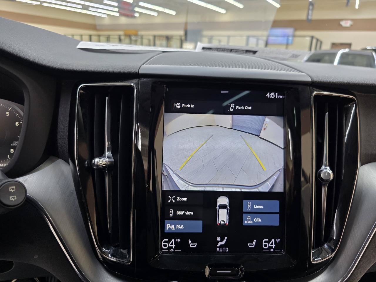 Used 2018 Volvo XC60 T5 Momentum w/ Convenience Package AWD/4WD image 33