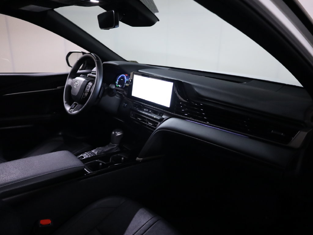 Used 2025 Toyota Camry XSE FWD image 54
