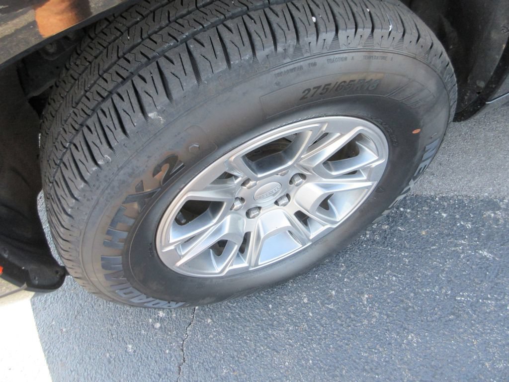 Used 2022 Jeep Wagoneer Series I AWD/4WD image 14
