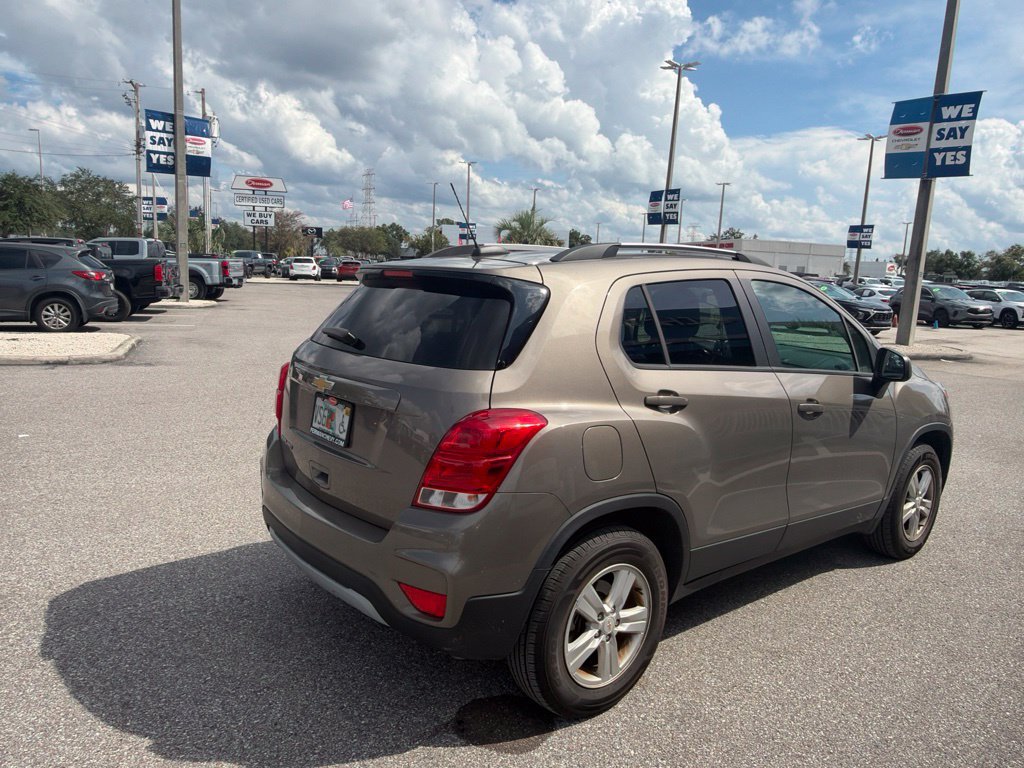 Used 2021 Chevrolet Trax LT AWD/4WD image 4
