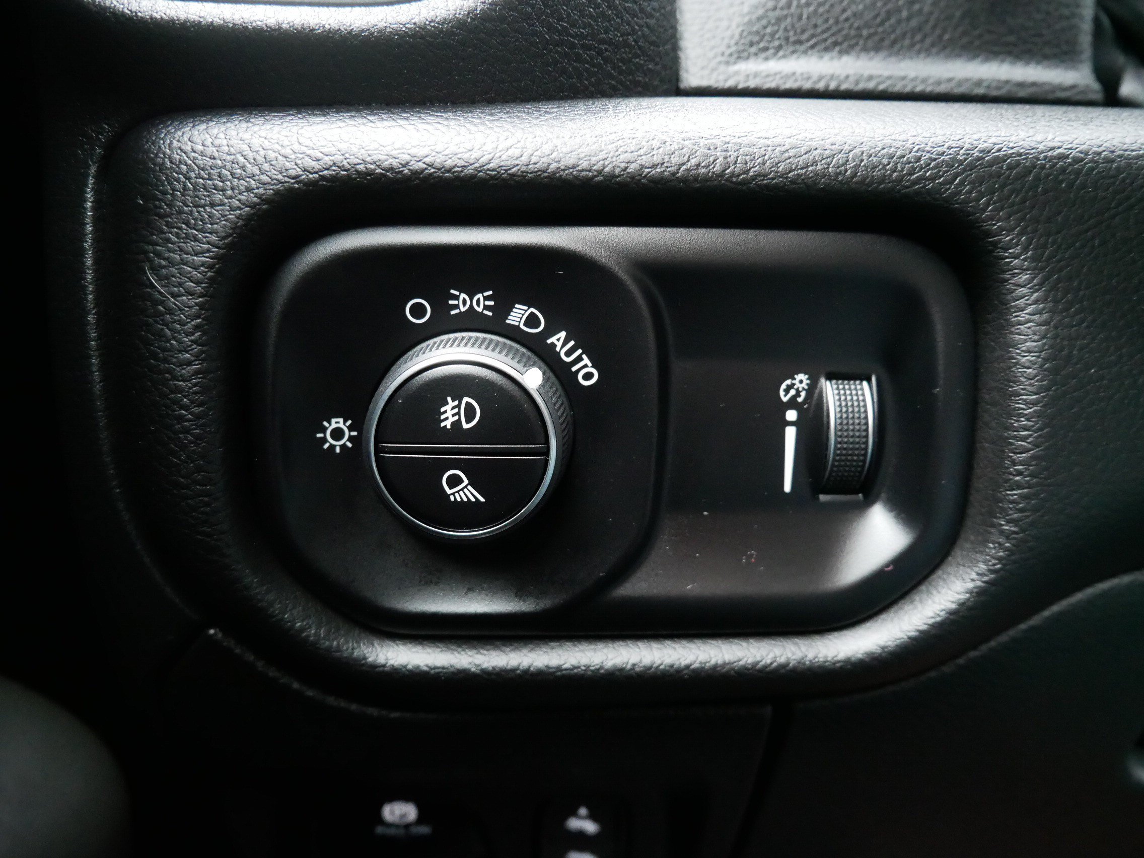 Used 2025 RAM 1500 Big Horn AWD/4WD image 26