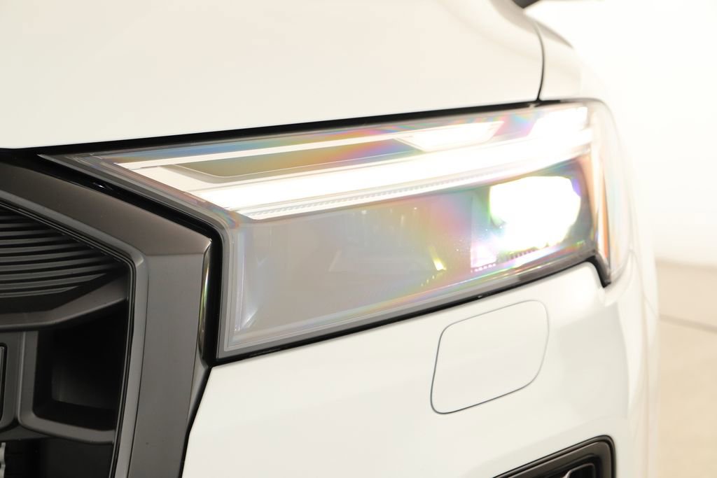 New 2026 Audi SQ7 Premium Plus AWD/4WD image 32