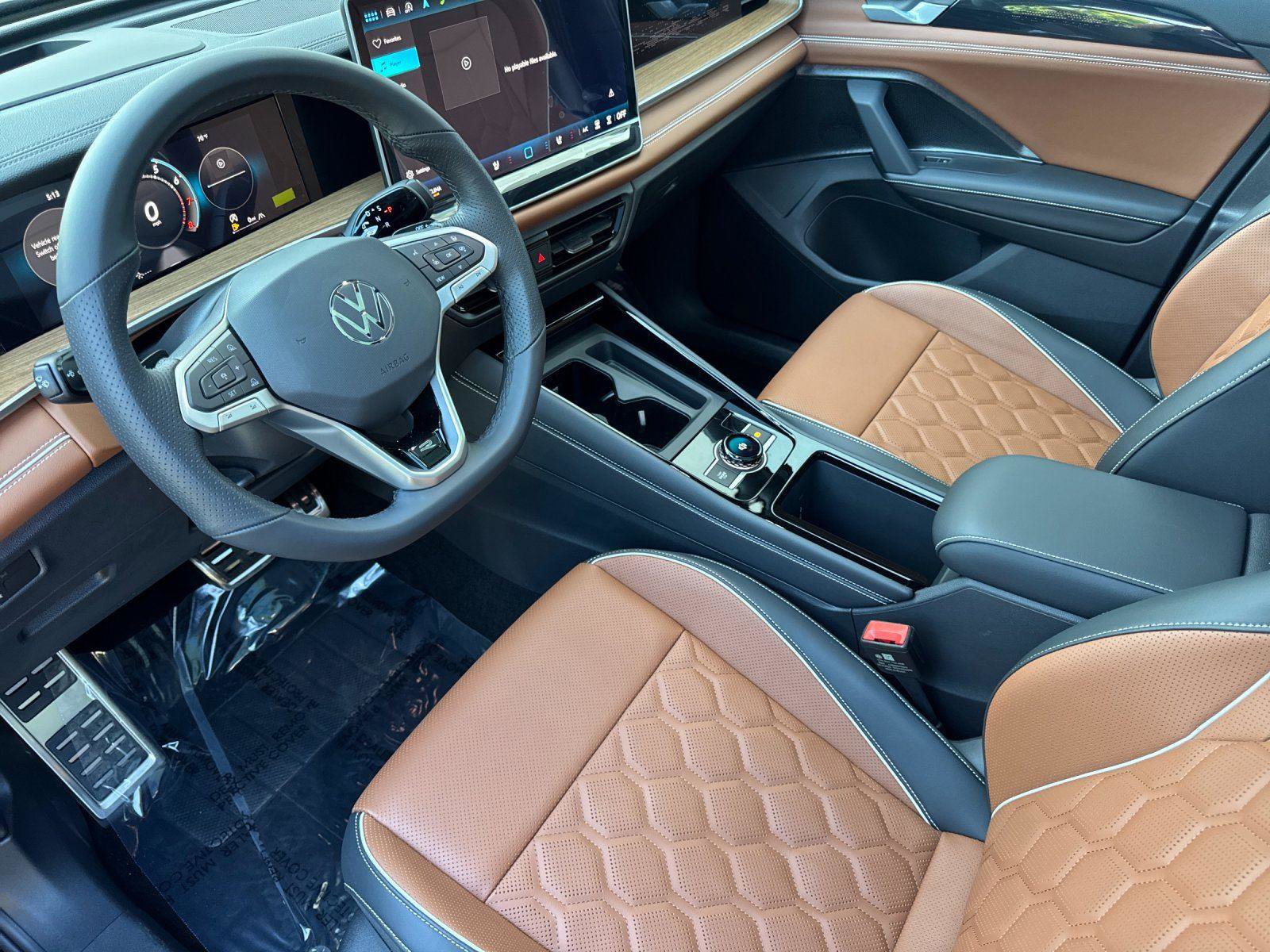 New 2026 Volkswagen Tiguan SEL R-Line image 9