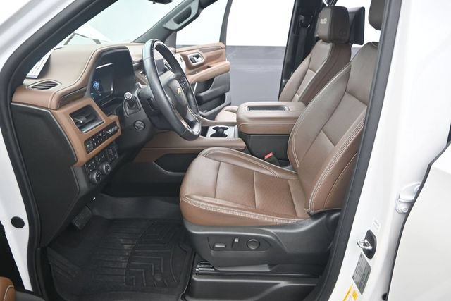 Used 2023 Chevrolet Tahoe High Country w/ Advanced Technology Package AWD/4WD image 13