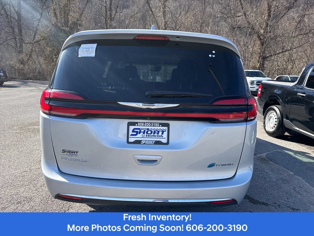 Used 2022 Chrysler Pacifica Touring-L FWD image 7