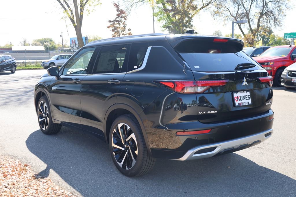 New 2025 Mitsubishi Outlander SEL image 7