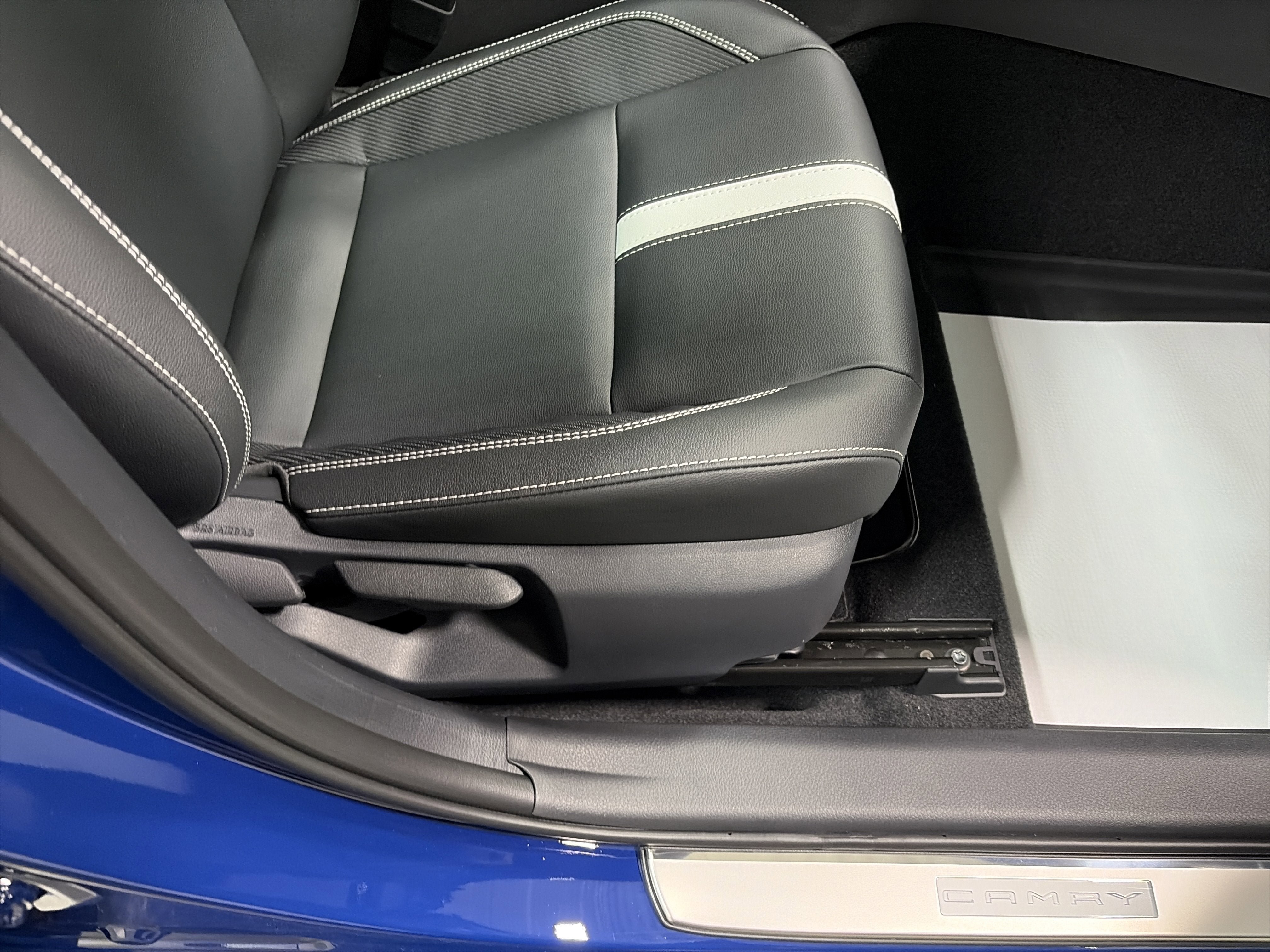New 2026 Toyota Camry SE AWD/4WD image 32