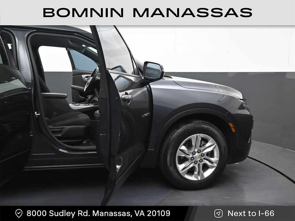 Used 2022 Chevrolet Blazer LT image 9