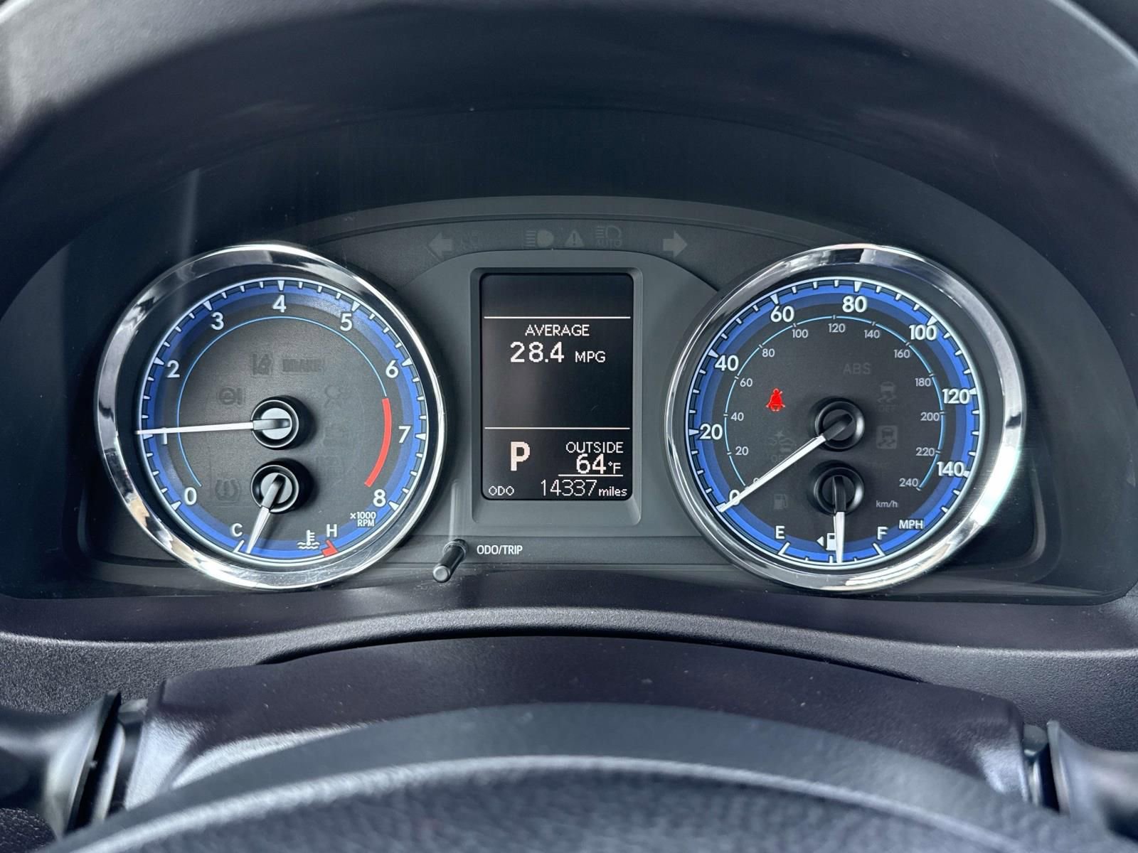 Used 2017 Toyota Corolla LE w/ Carpet Mat Package (TMS) FWD image 17