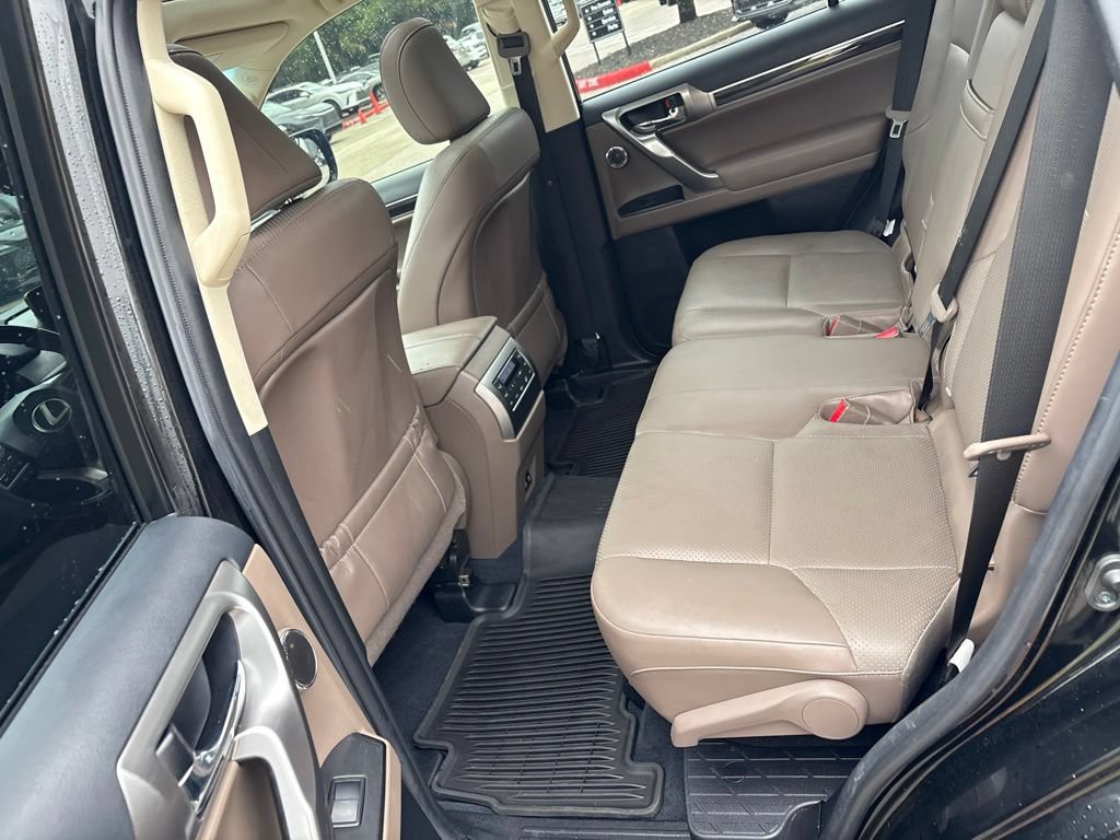 Certified 2022 Lexus GX 460 Luxury w/ Off Road Package AWD/4WD image 20