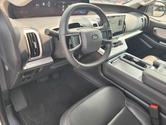 Certified 2025 Ford Expedition Active RWD image 9