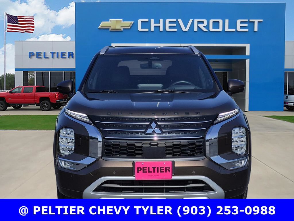 Used 2022 Mitsubishi Outlander SEL AWD/4WD image 2
