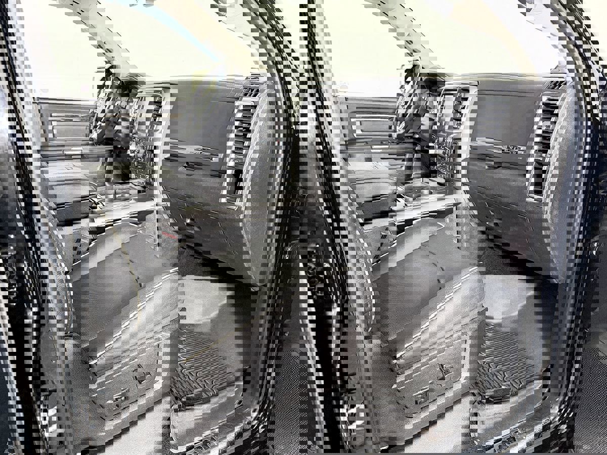 Used 2015 RAM 1500 Laramie Limited image 54