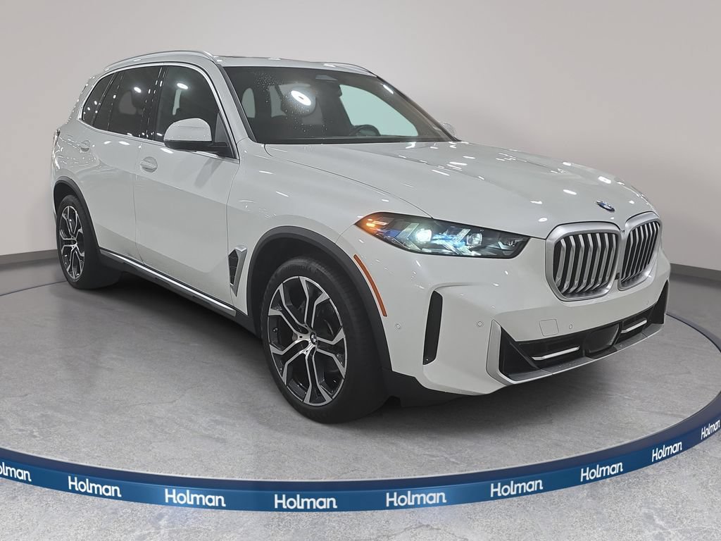 Certified 2024 BMW X5 xDrive40i w/ Premium Package AWD/4WD image 3