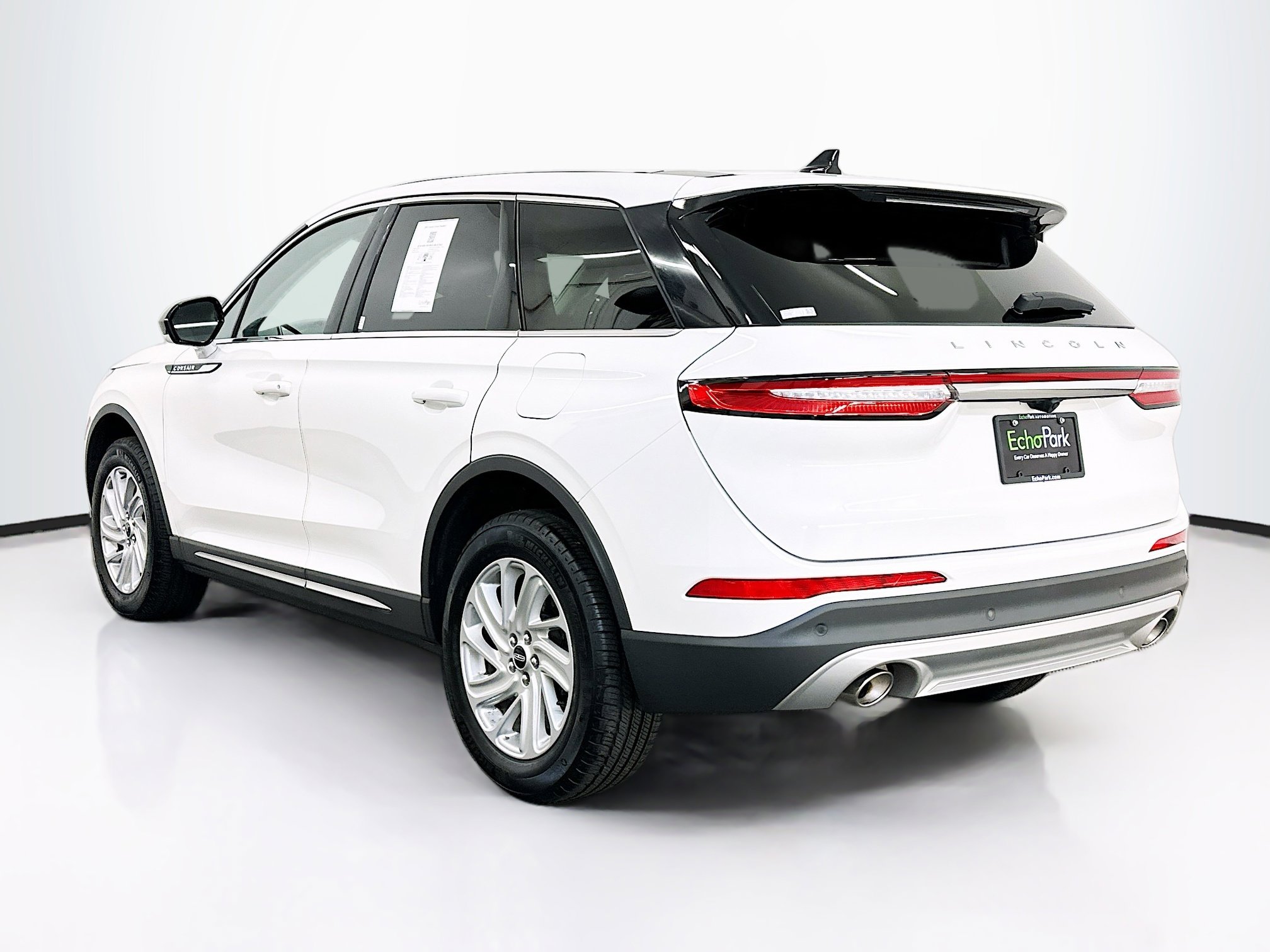 Used 2023 Lincoln Corsair AWD image 5