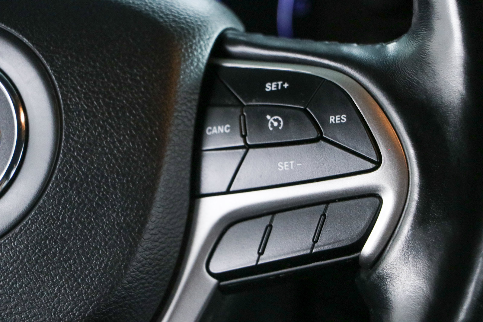 Used 2021 Jeep Grand Cherokee Laredo X RWD image 14