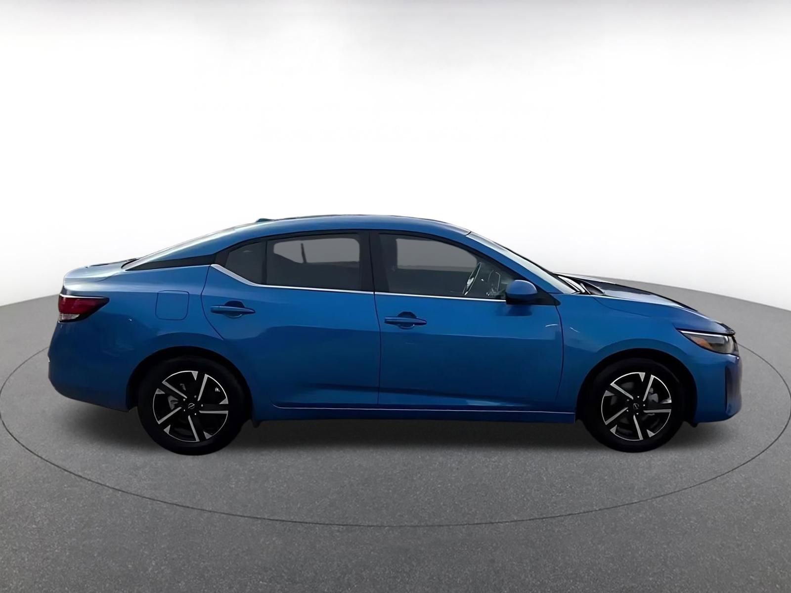 Used 2025 Nissan Sentra SV image 16