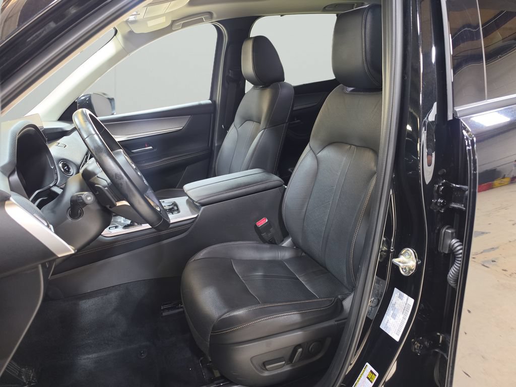 Used 2024 MAZDA CX-90 Plug-In Hybrid w/ Preferred AWD/4WD image 11