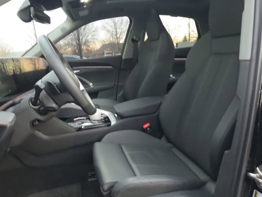 Used 2025 Audi Q5 Premium Plus image 17