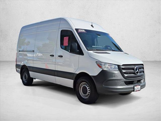 Used 2025 Mercedes-Benz Sprinter 2500 image 3