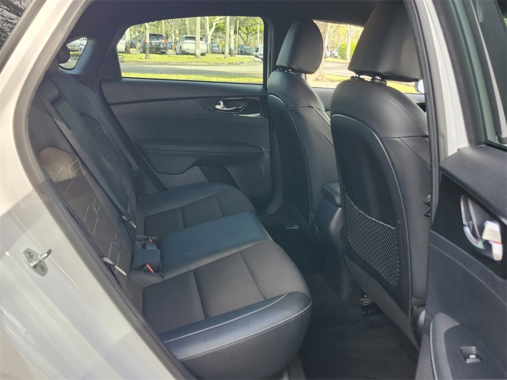 Used 2020 Kia Forte GT-Line image 13