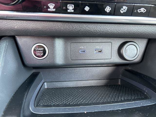 Used 2023 Nissan Rogue SV image 20