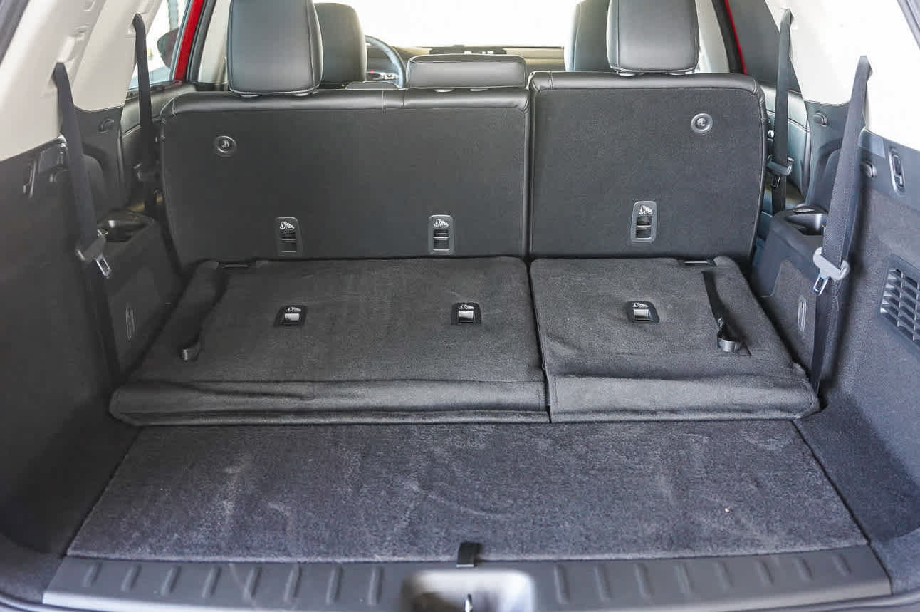 Used 2025 Nissan Pathfinder SL FWD image 28