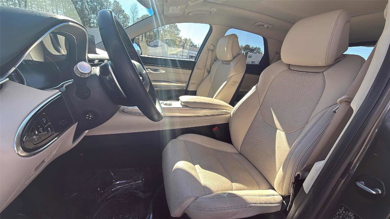 Used 2022 Genesis GV70 2.5T w/ Select Package image 8