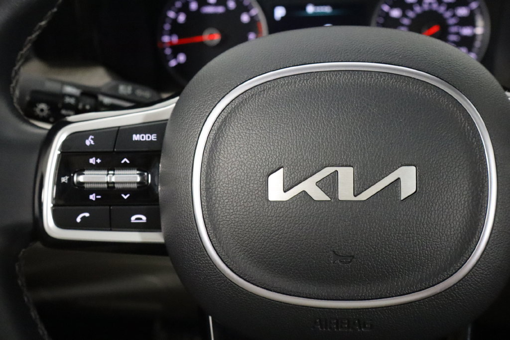 Used 2023 Kia Sorento X-Line EX AWD/4WD image 8