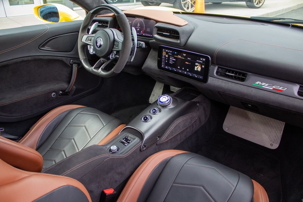 Used 2022 Maserati MC20 Coupe RWD image 14