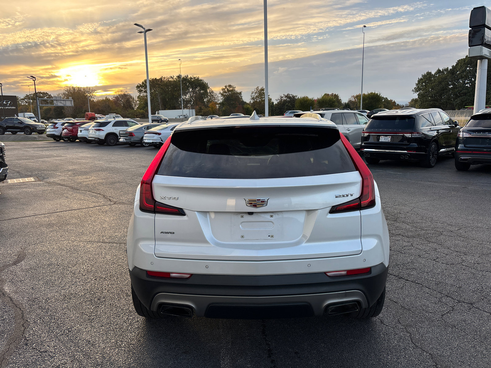 Used 2019 Cadillac XT4 Premium Luxury w/ Cold Weather Package image 6