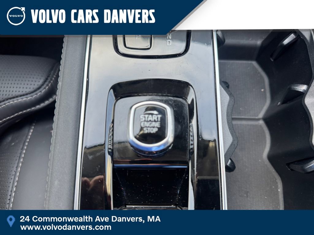 New 2025 Volvo XC90 T8 Ultra w/ Protection Package Premier image 17