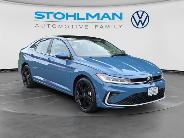 New 2027 Volkswagen Jetta SE FWD image 3