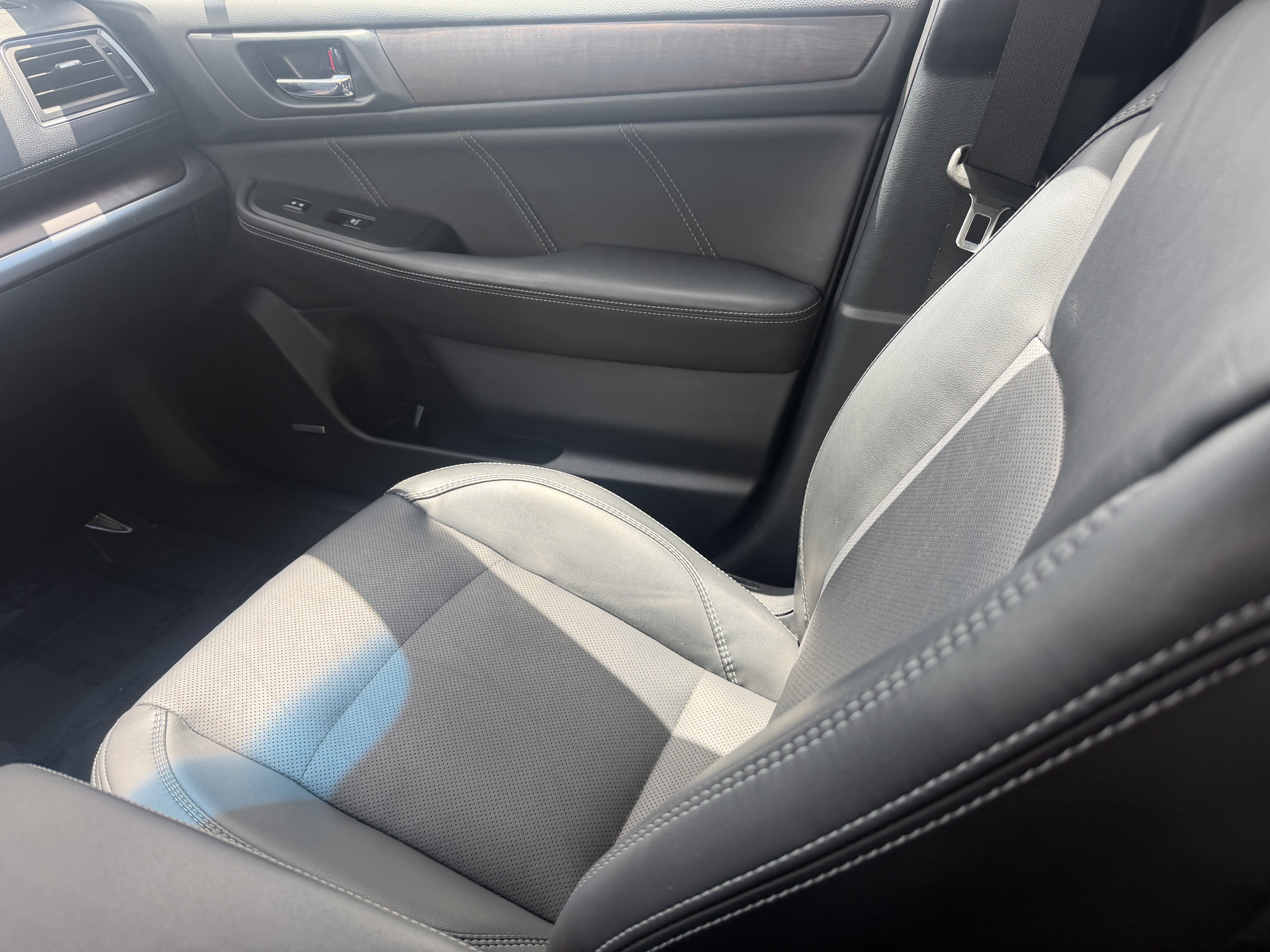 Used 2019 Subaru Outback 2.5i Limited AWD/4WD image 14