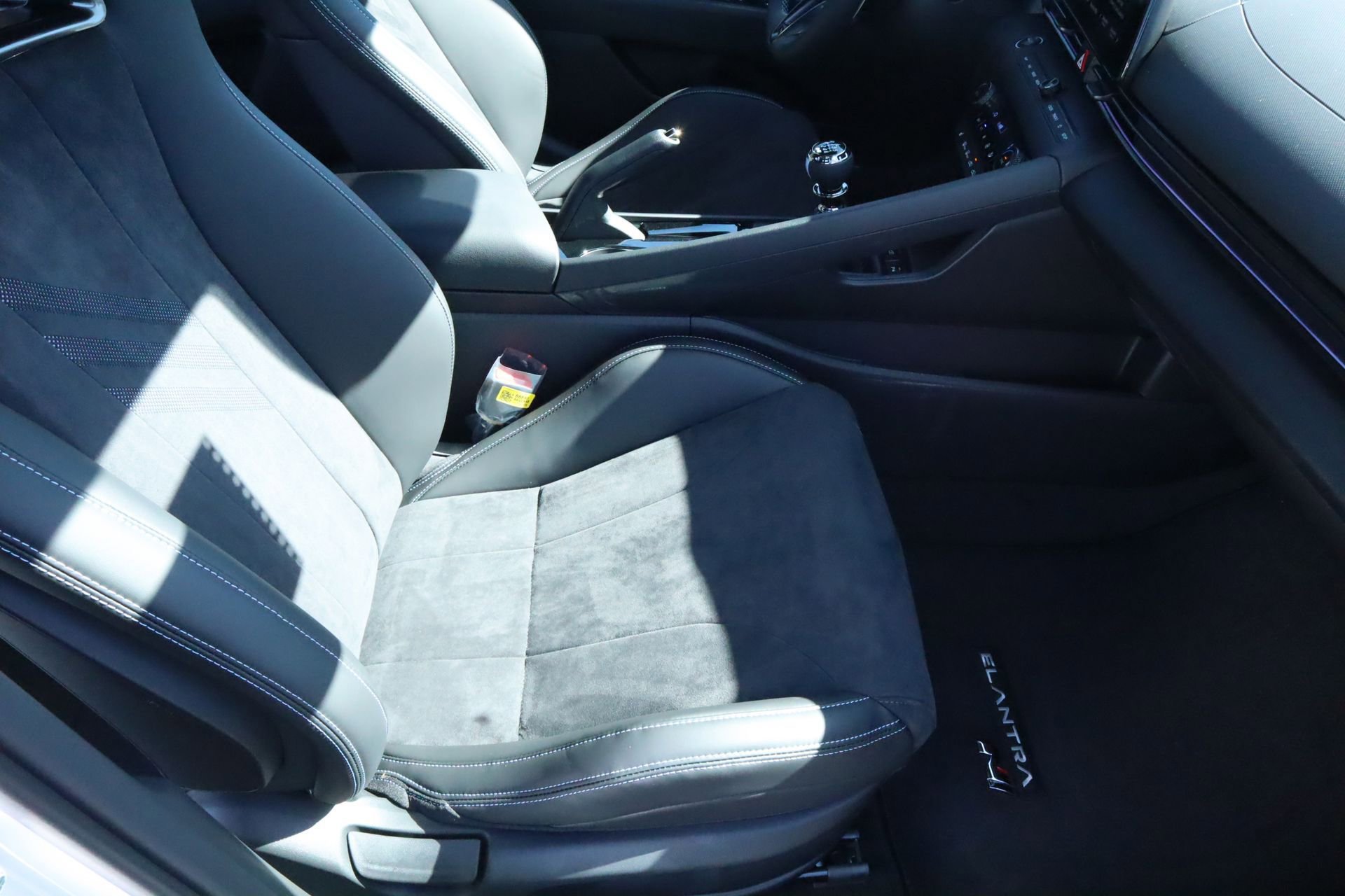 New 2025 Hyundai Elantra N Base image 18