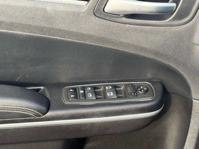Used 2022 Chrysler 300 S image 19
