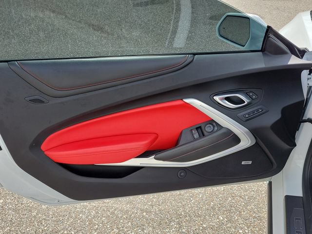 Used 2022 Chevrolet Camaro SS RWD image 13