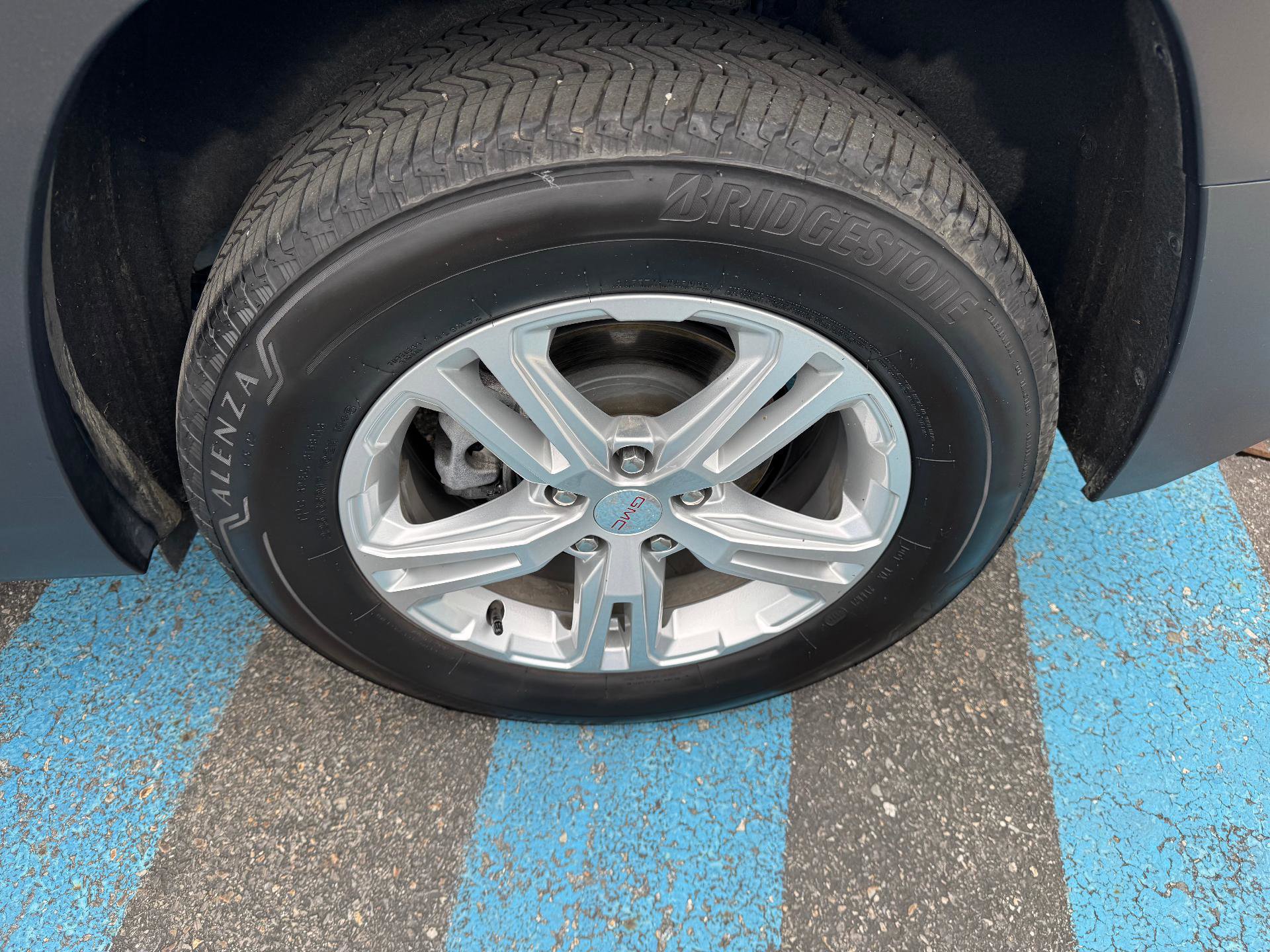 Used 2024 GMC Terrain SLE image 35