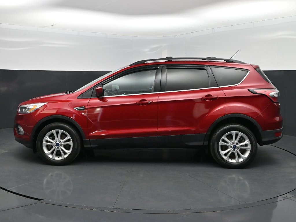 Used 2017 Ford Escape SE w/ Equipment Group 201A AWD/4WD image 4