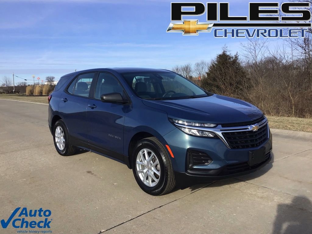 Used 2024 Chevrolet Equinox LS image 1