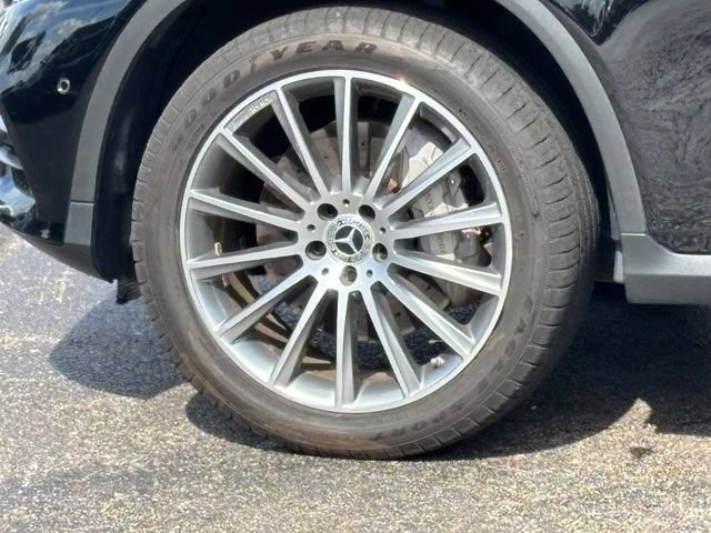 Used 2019 Mercedes-Benz GLC 300 4MATIC Coupe image 8