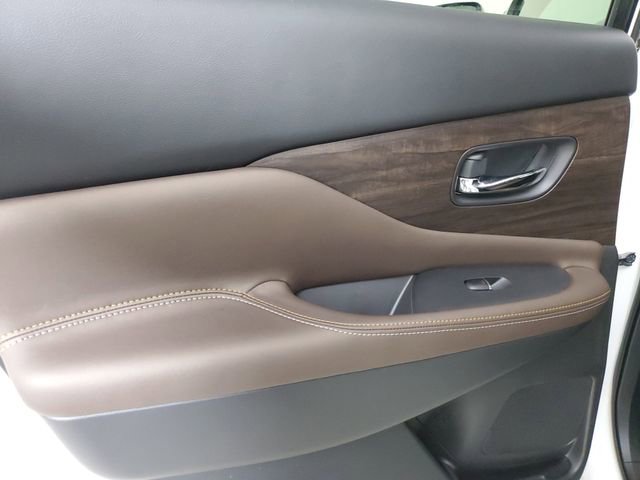 Used 2023 Nissan Murano Platinum w/ Cargo Package FWD image 11