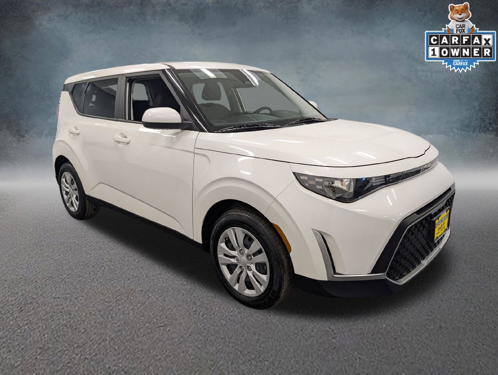 Certified 2025 Kia Soul LX FWD image 3