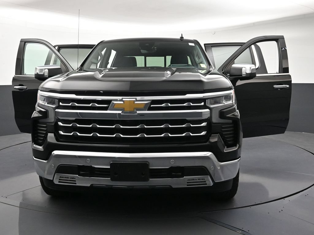Certified 2023 Chevrolet Silverado 1500 LTZ w/ LTZ Premium Package AWD/4WD image 36